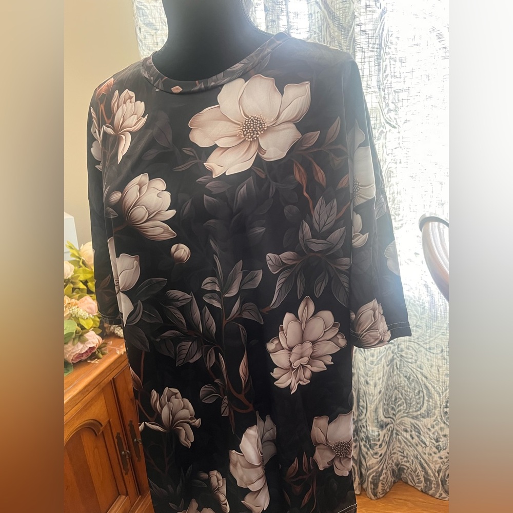 Floral Black and Cream Top